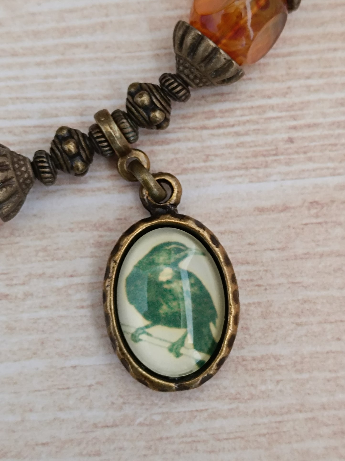 Collier Bohème Ethnique – Corbeau Mystique & Œil de Tigre