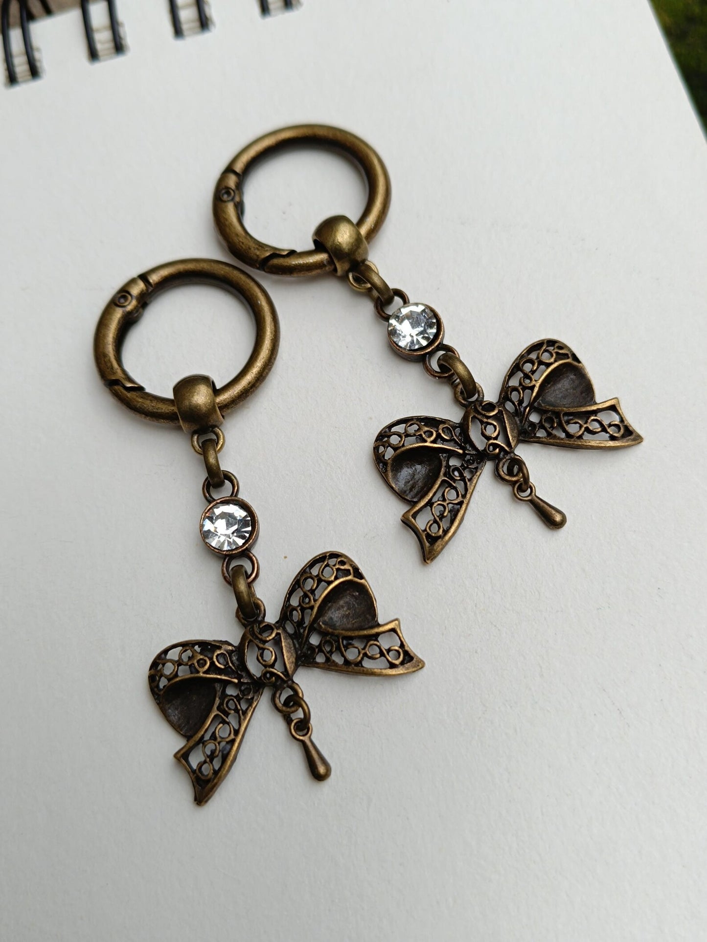 Charms pour Doc Martens noeuds de dentelle bronze et strass