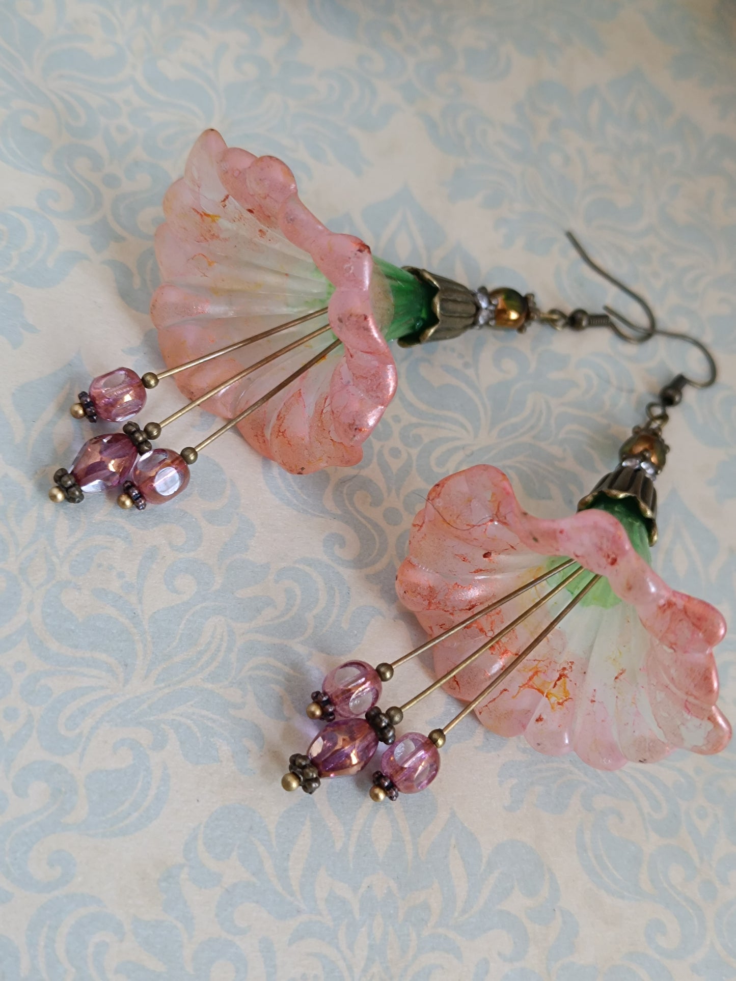 Boucles d'oreilles grandes fleurs féeriques - Trompette printanière XXL
