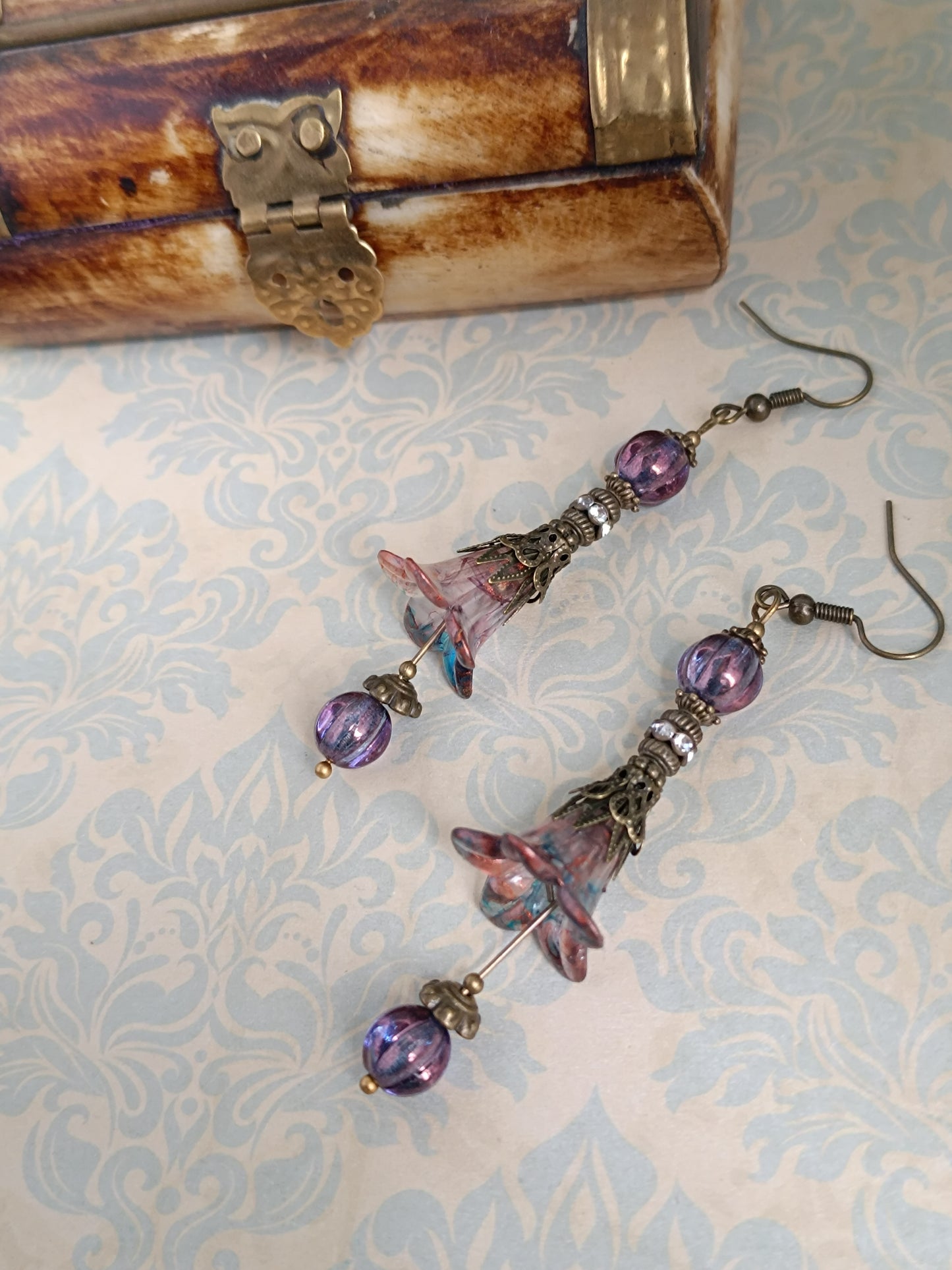 Parure “Fleurs Féeriques” – Collier & boucles d’oreilles assorties
