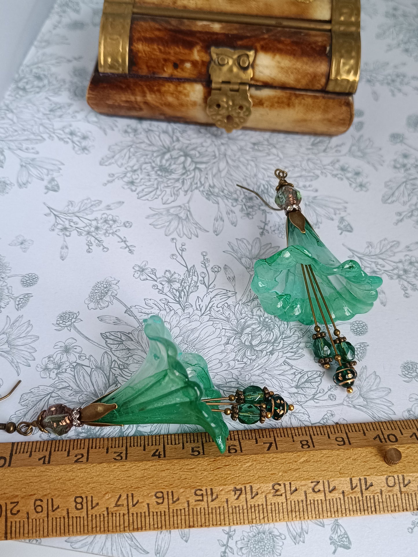 Boucles d'Oreilles Fleurs Lucite XXL - Perles Verre Tchèque