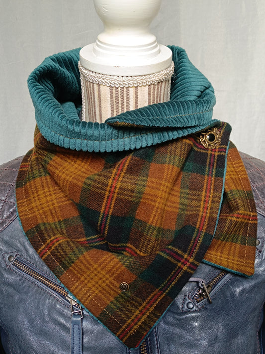 Tour de Cou Boutonné en Tartan Celtique Étreinte Textile & Poésie de Saison