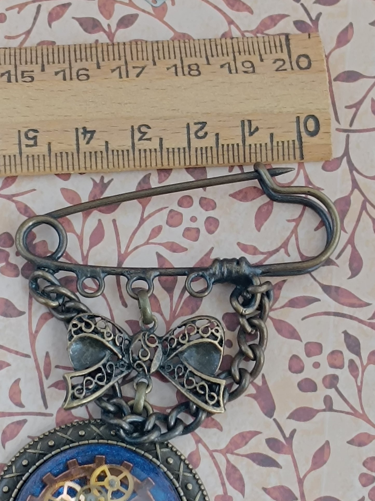 Grande broche épingle cabochon steampunk