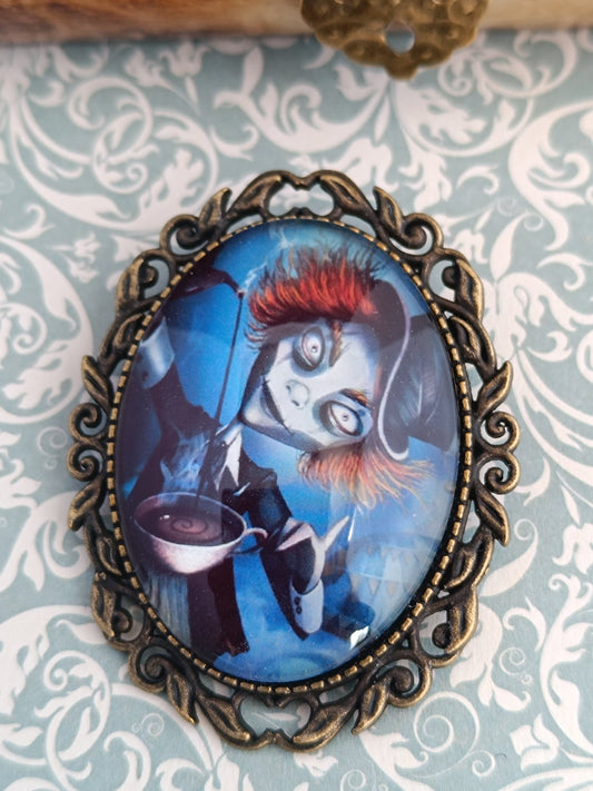Broche Cabochon Chapelier Fou Alice au Pays des Merveilles Bronze Antique
