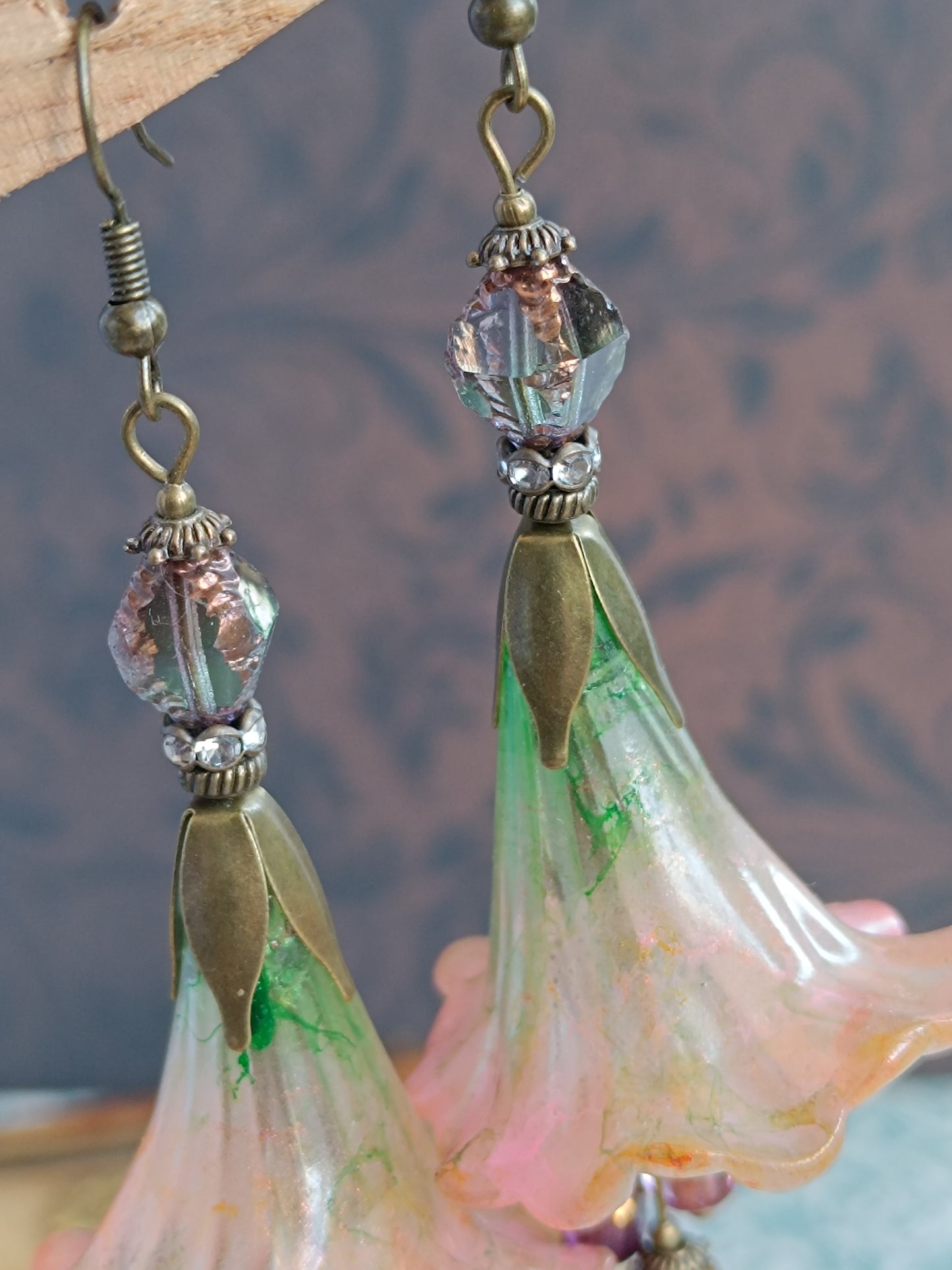 Boucles d'Oreilles Fleur Trompette mélancolique printanière