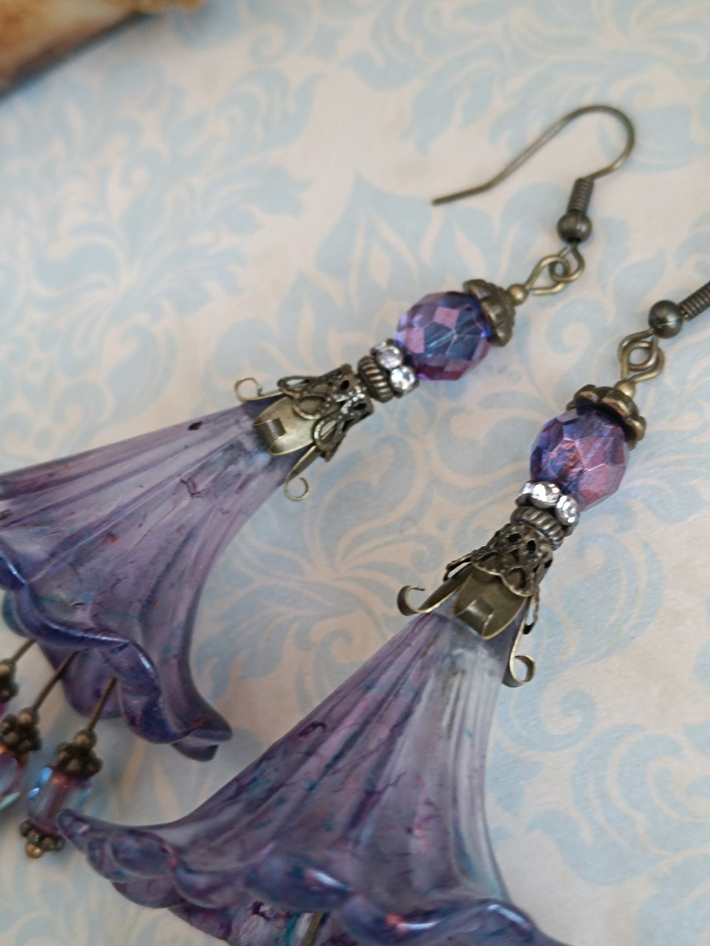 Boucles d'oreilles grandes fleurs féeriques