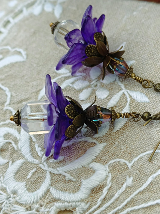 Boucles d'oreilles Fleurs Pompons Ultra Violettes Féeriques Bijou Bohème