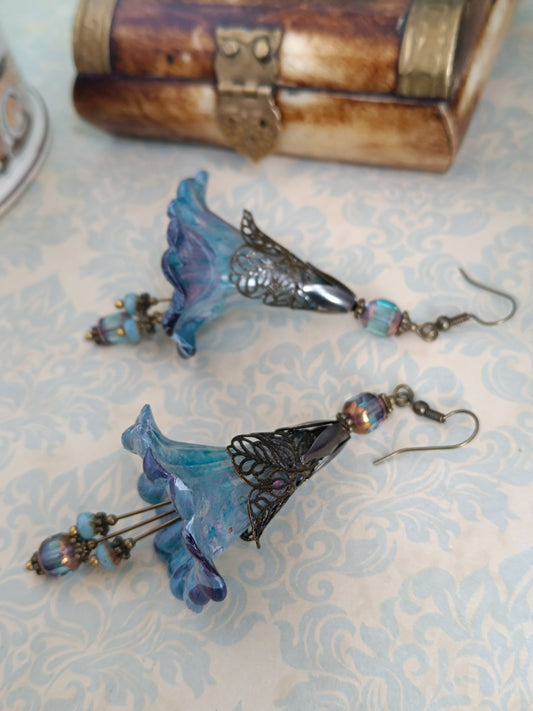 Boucles d'oreilles grandes fleurs féeriques - Trompette printanière XXL