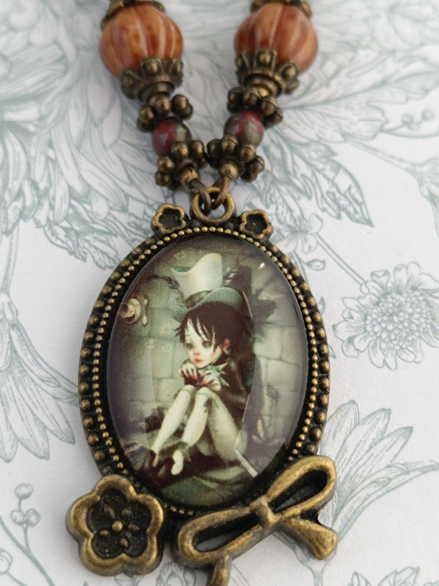 Collier Chapelier Fou Alice - Cabochon Bronze Gothique