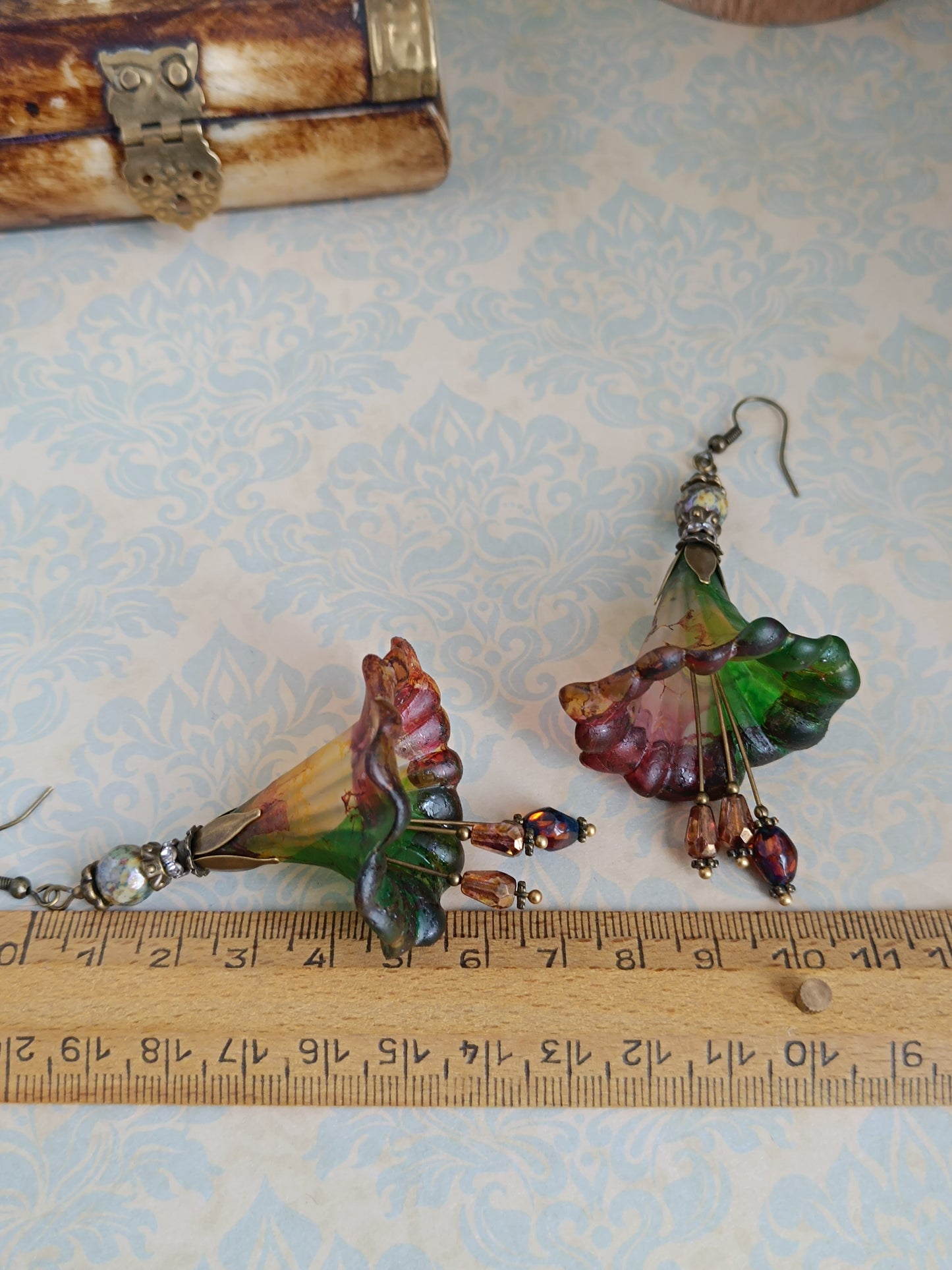 Boucles d'oreilles pendantes fleurs féeriques  d'automne - Perles de verre tchèque