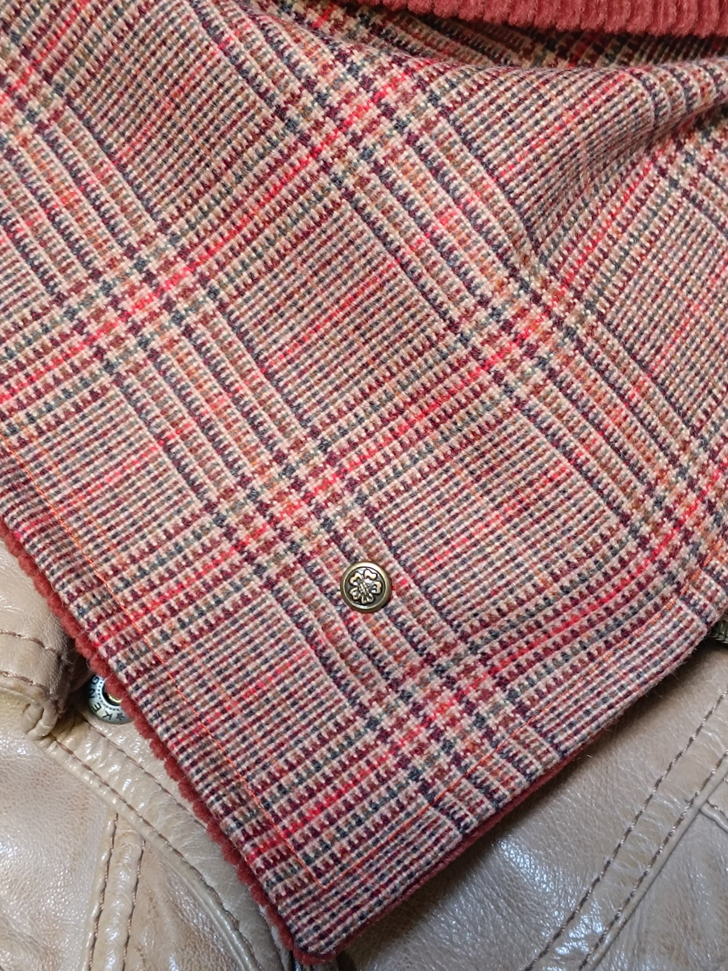Tour de cou écharpe boutonnée lainage prince de Galles et velours côtelé, bouton vintage