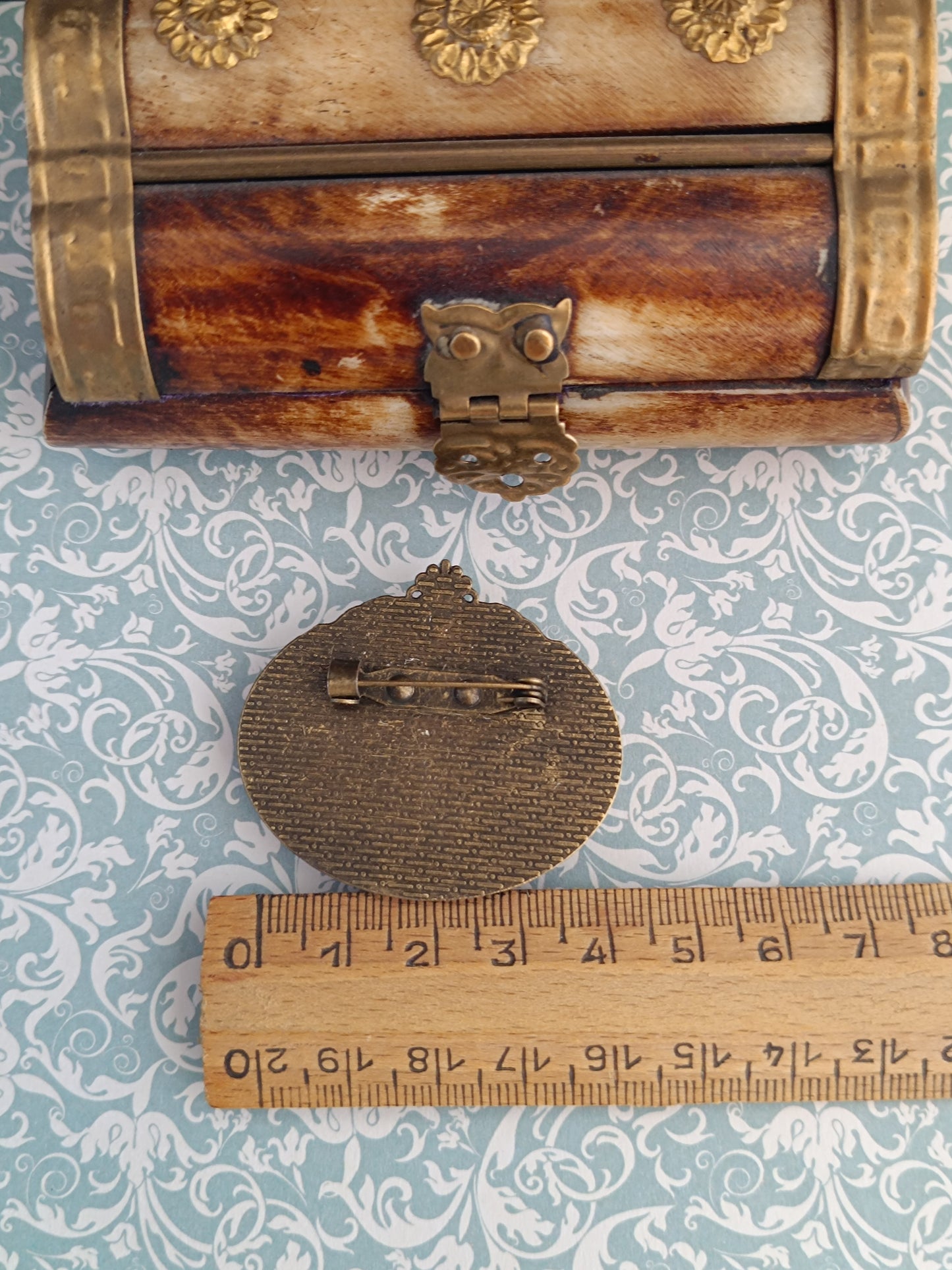Broche cabochon verre oeil , original style cabinet de curiosités victorien