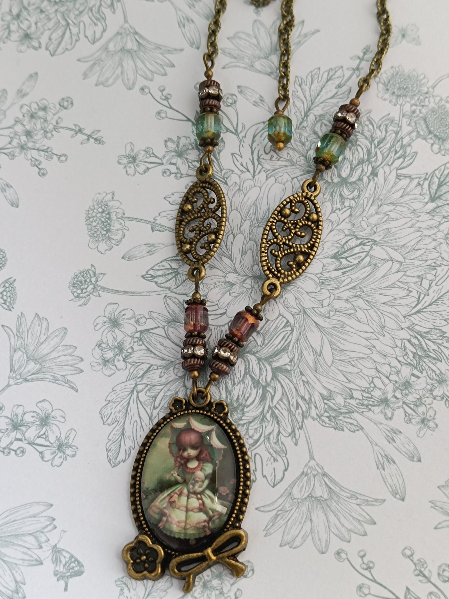 Collier Alice et Lapin Blanc - Cabochon Bronze Antique