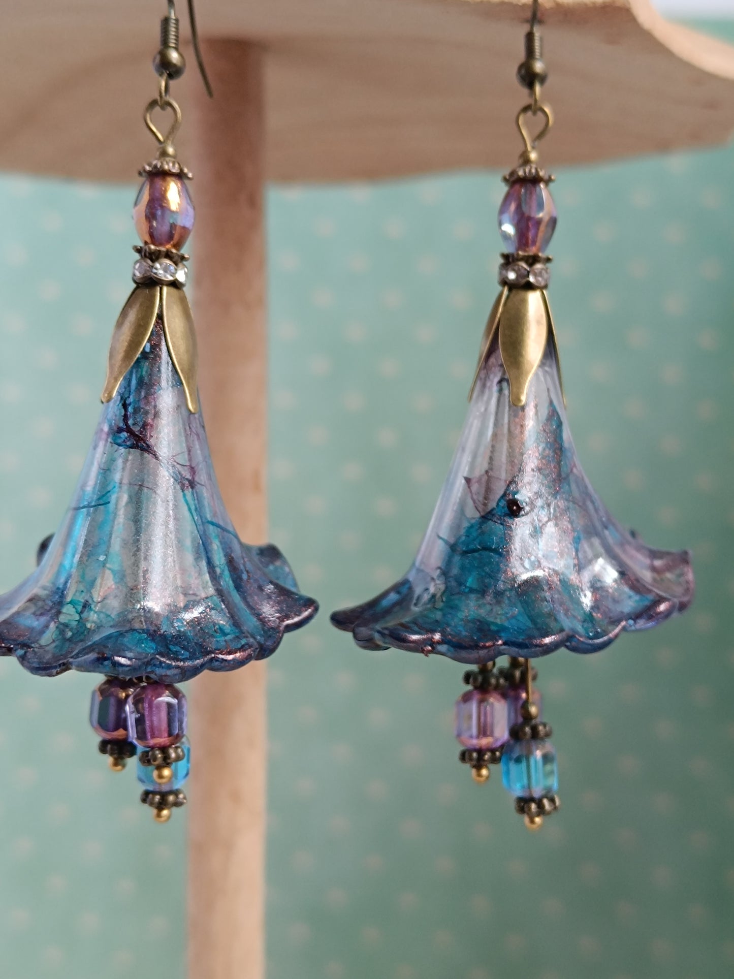 Boucles d'oreilles fleurs féeriques bronze - Perles de verre tchèque