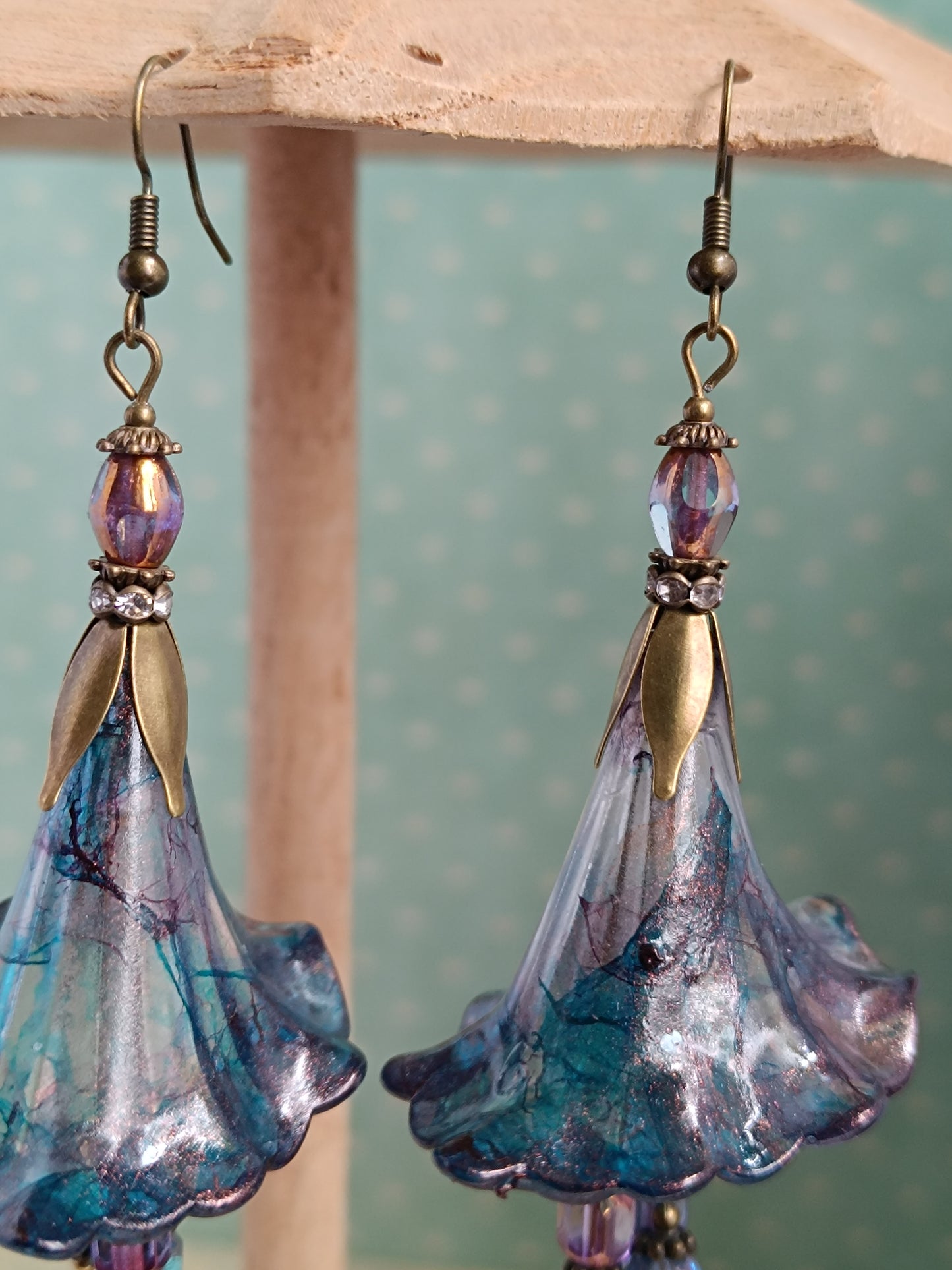 Boucles d'oreilles fleurs féeriques bronze - Perles de verre tchèque