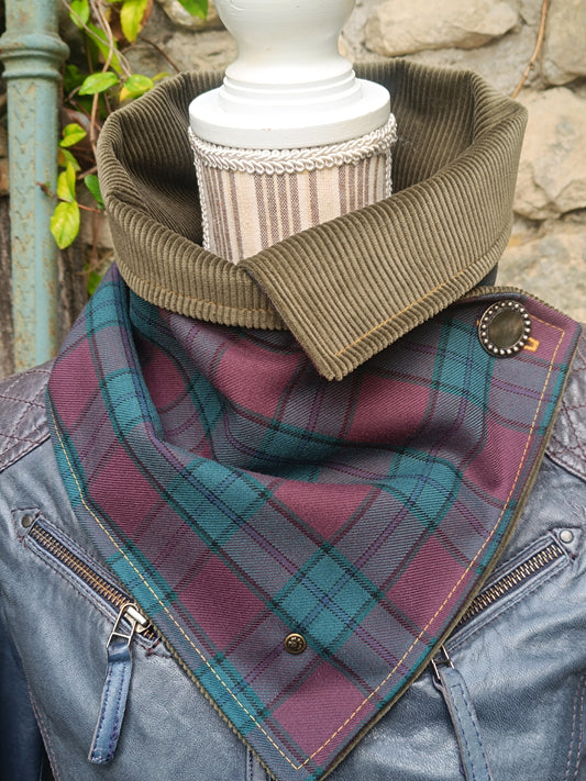Écharpe boutonnée tour de cou tartan doublé bel côtelé et bouton vintage nacre et métal