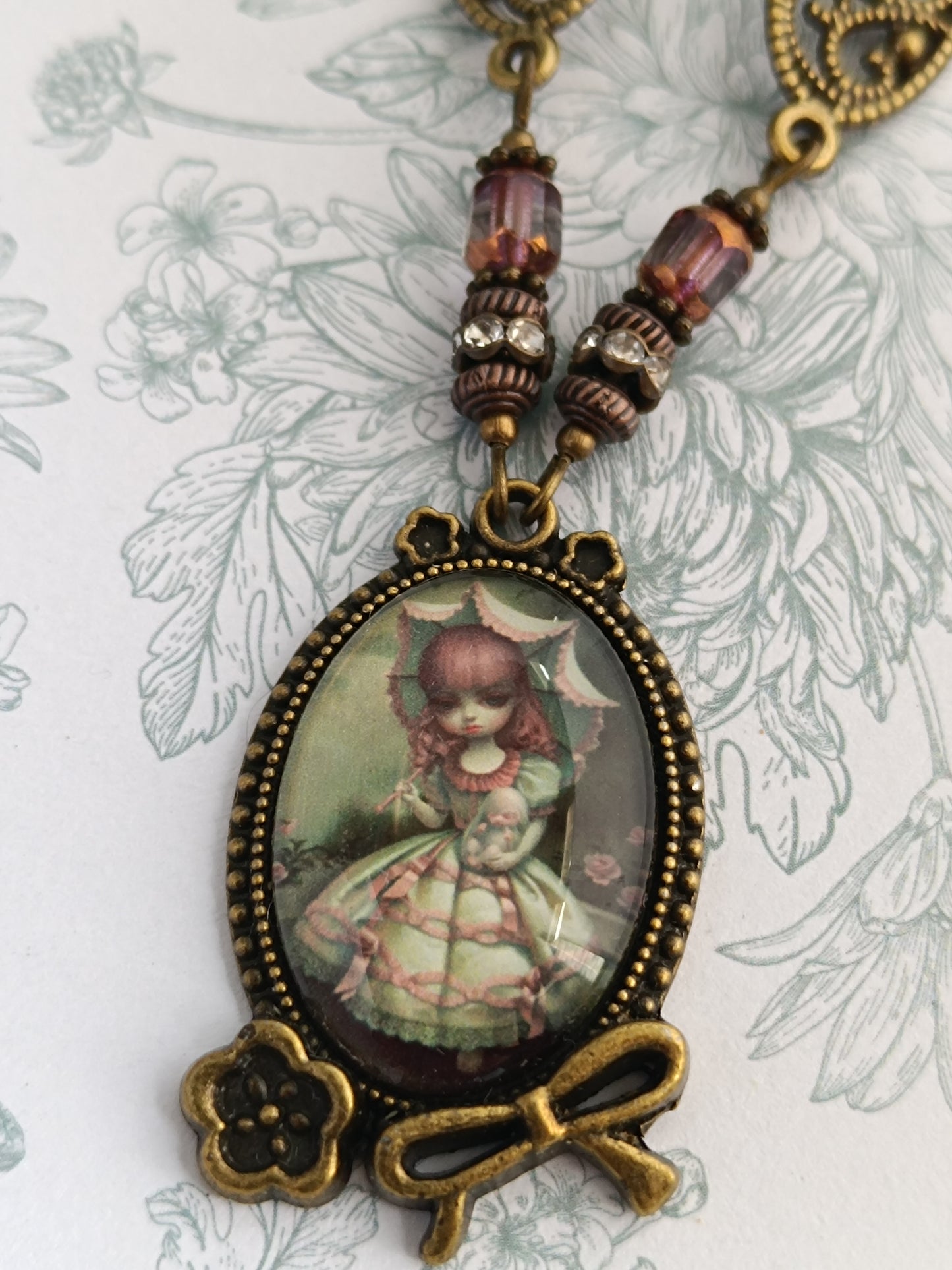 Collier Alice et Lapin Blanc - Cabochon Bronze Antique