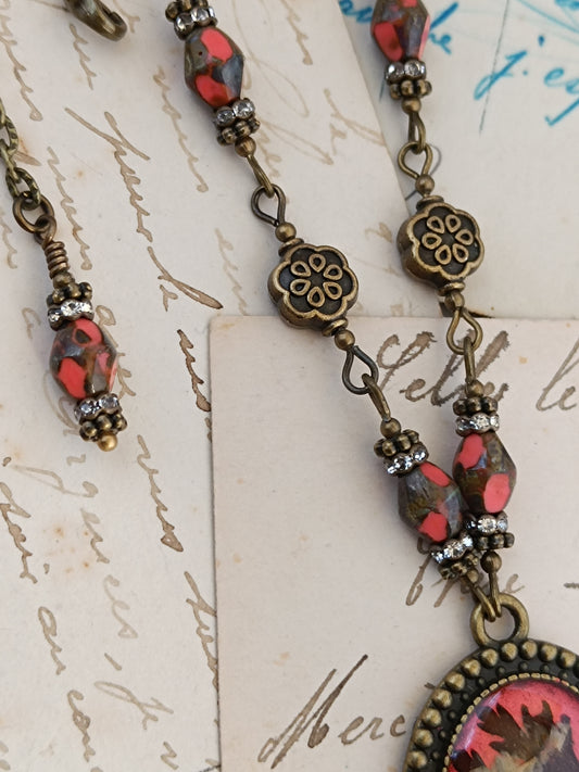 Pendentif Botanique Dark Floral Fleurs Séchées Résine Bronze Antique 3 x 2,5 cm