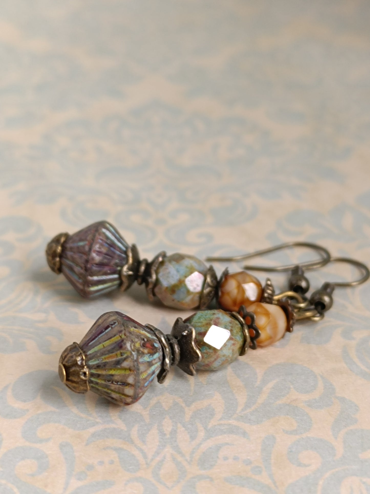 Boucles d'oreilles bohème perles de verre tchèque Picasso - Création artisanale unique