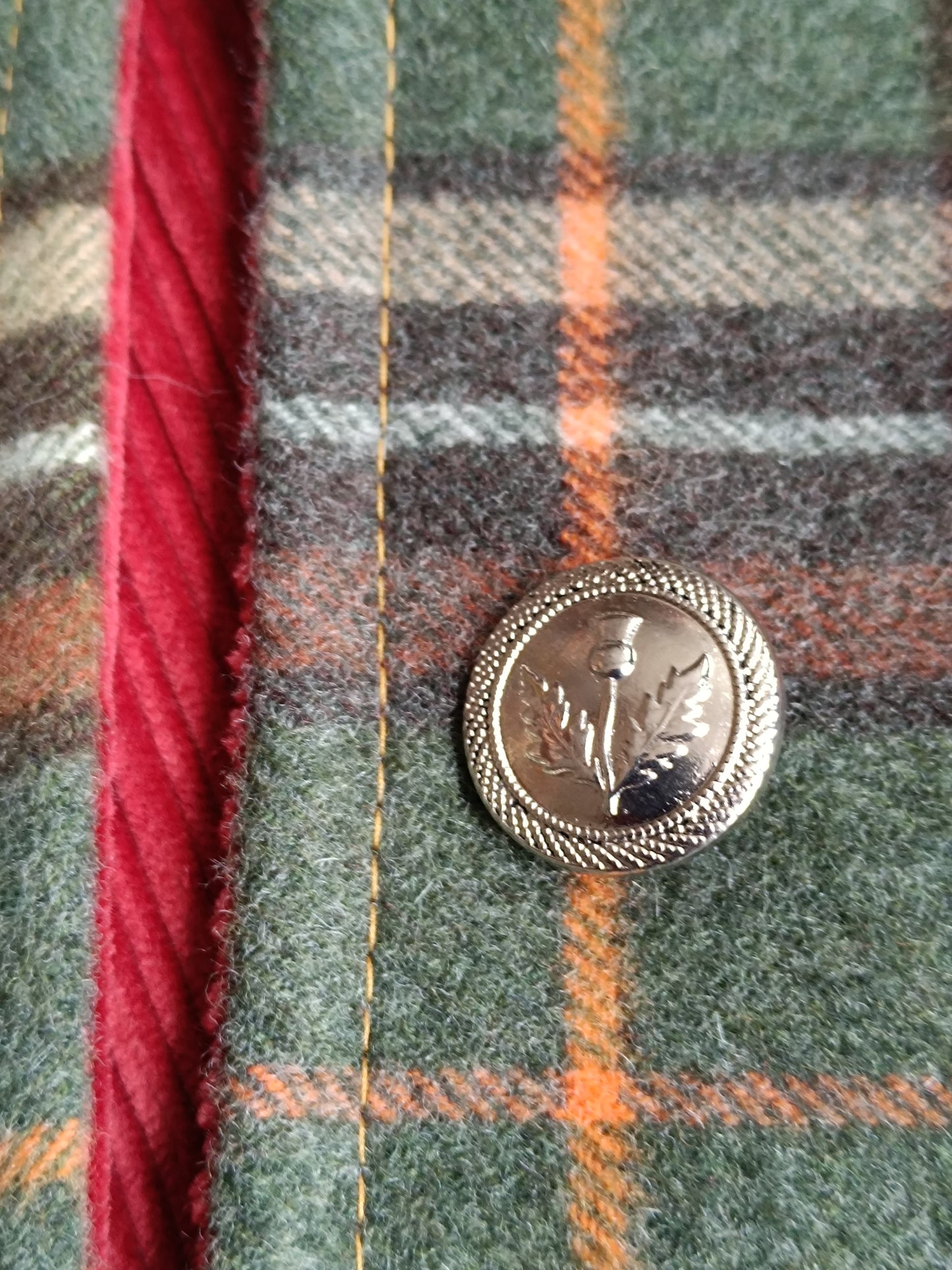 Tour de cou écharpe boutonnée tartan lainage doublé velours et bouton chardon écossais