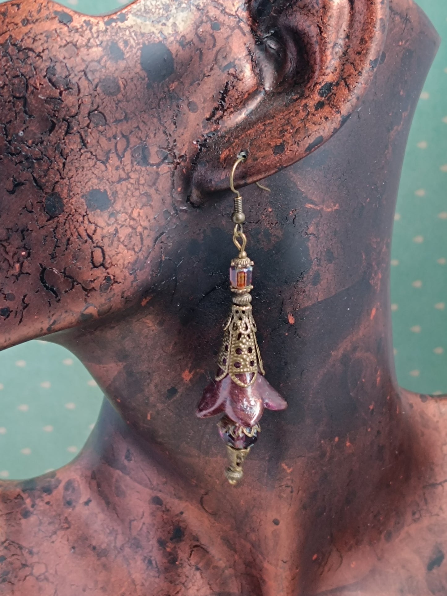 Boucles d'oreilles longues automne - Lucite vernies main reflets minéraux bronze
