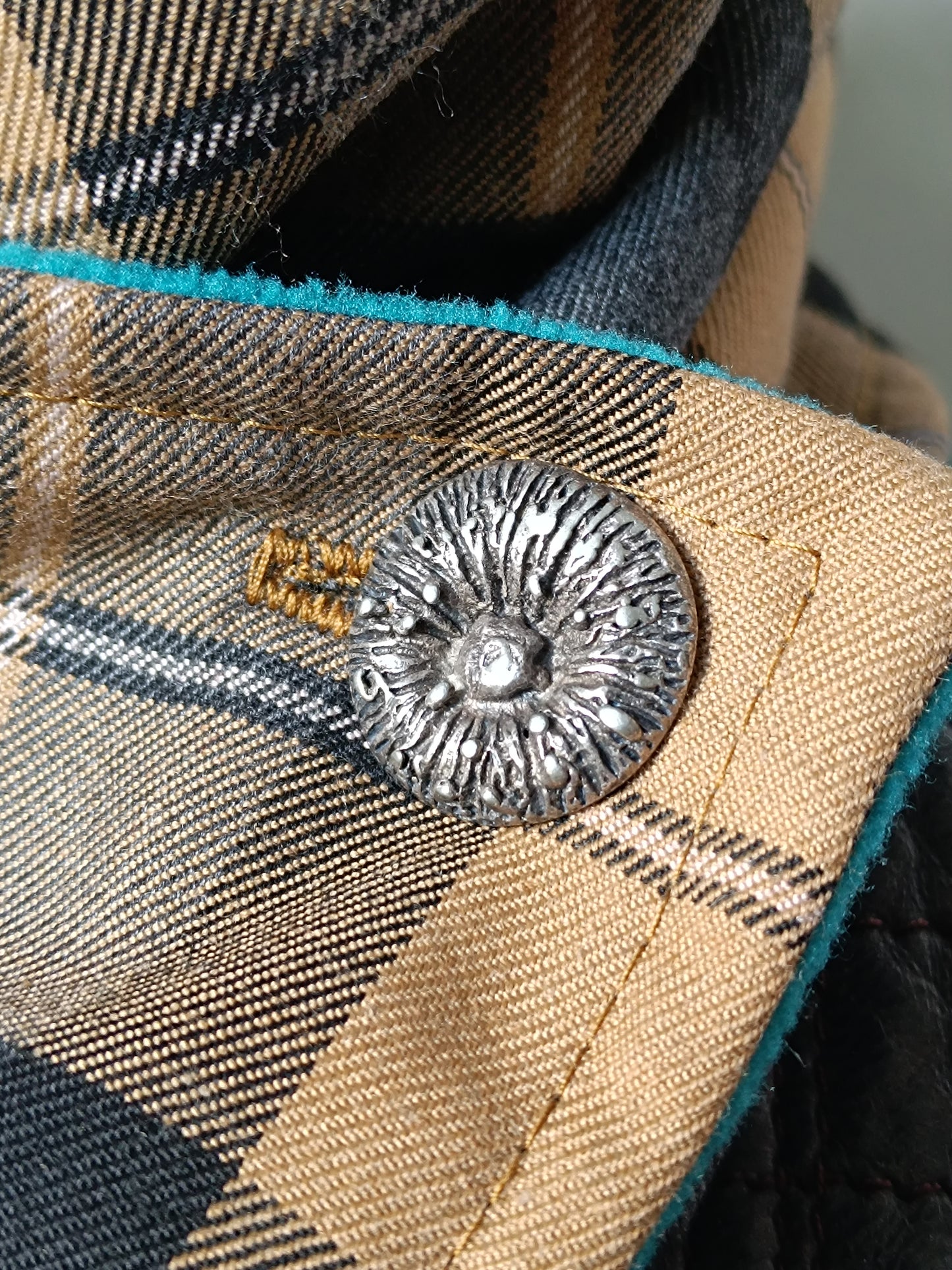 Tour de cou tartan  doublé polaire - Bouton métal ancien