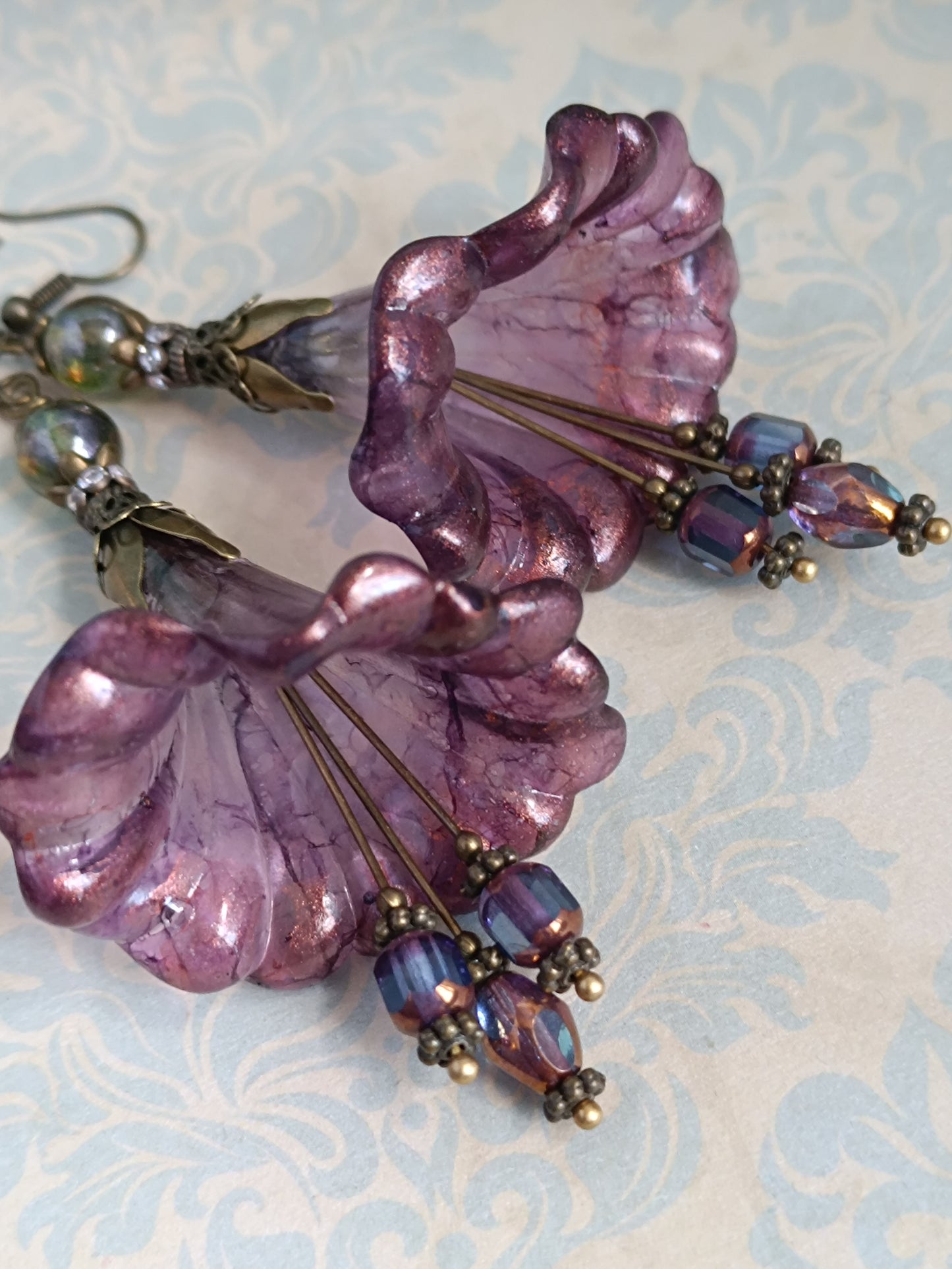 Boucles d'oreilles pendantes fleurs féeriques, bijoux xxl