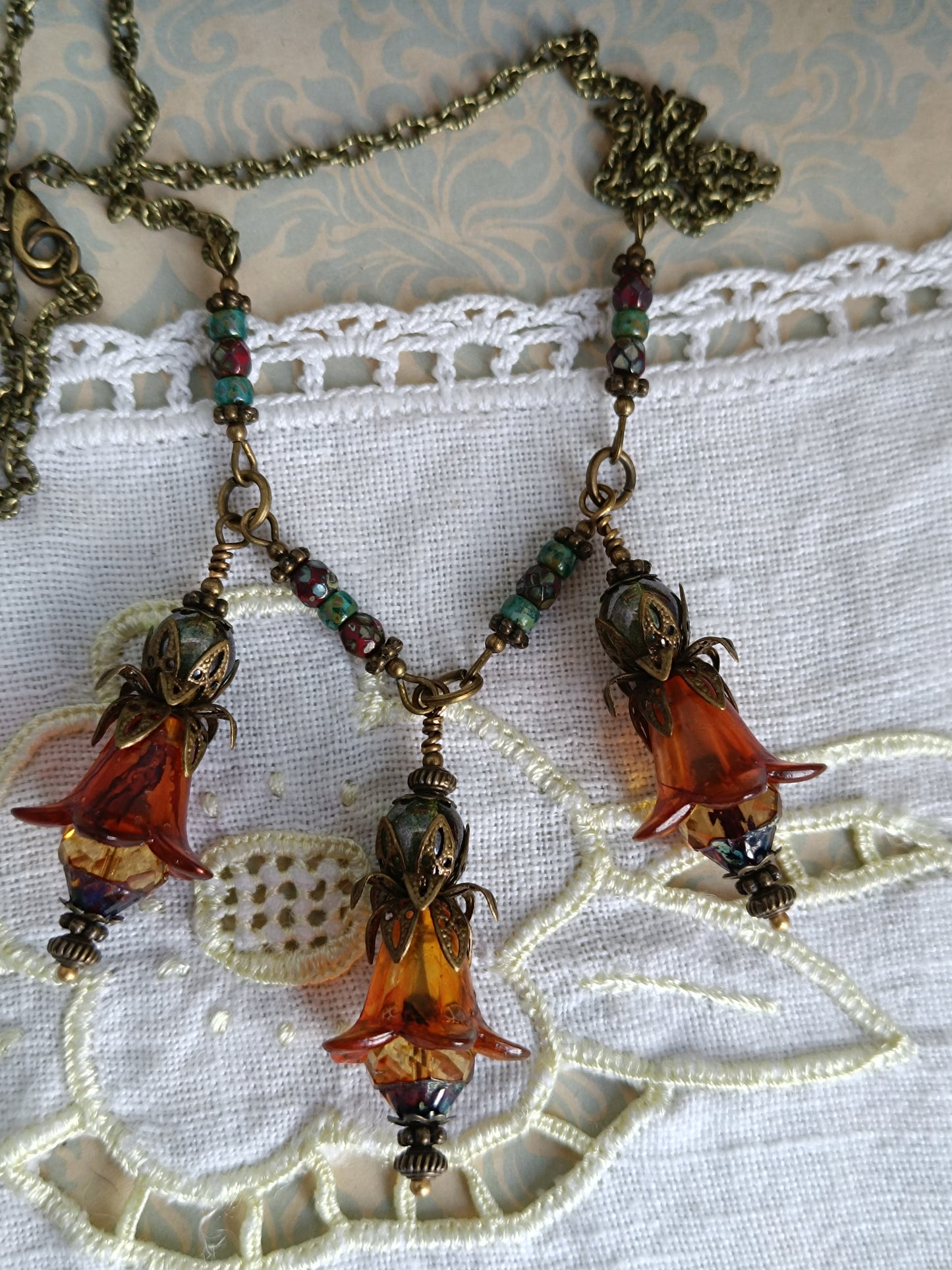 Collier Jardin Secret - Fleurs de Lucite et Perles Picasso Bronze