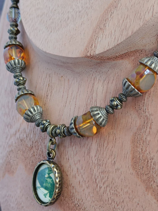 Collier Bohème Ethnique – Corbeau Mystique & Œil de Tigre