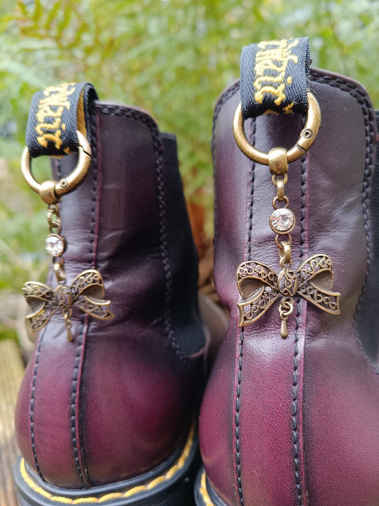 Charms pour Doc Martens noeuds de dentelle bronze et strass