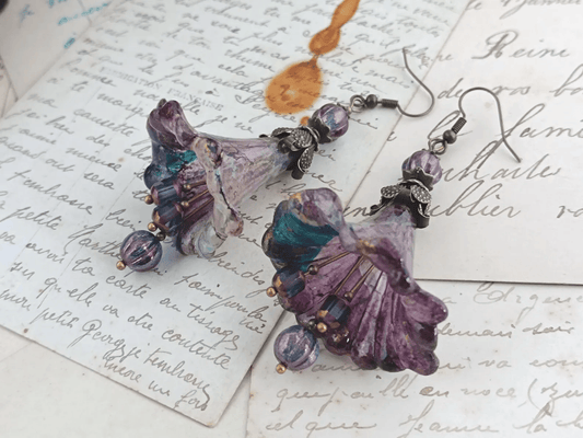 Boucles d'Oreilles Fleur Trompette mélancolique printanière