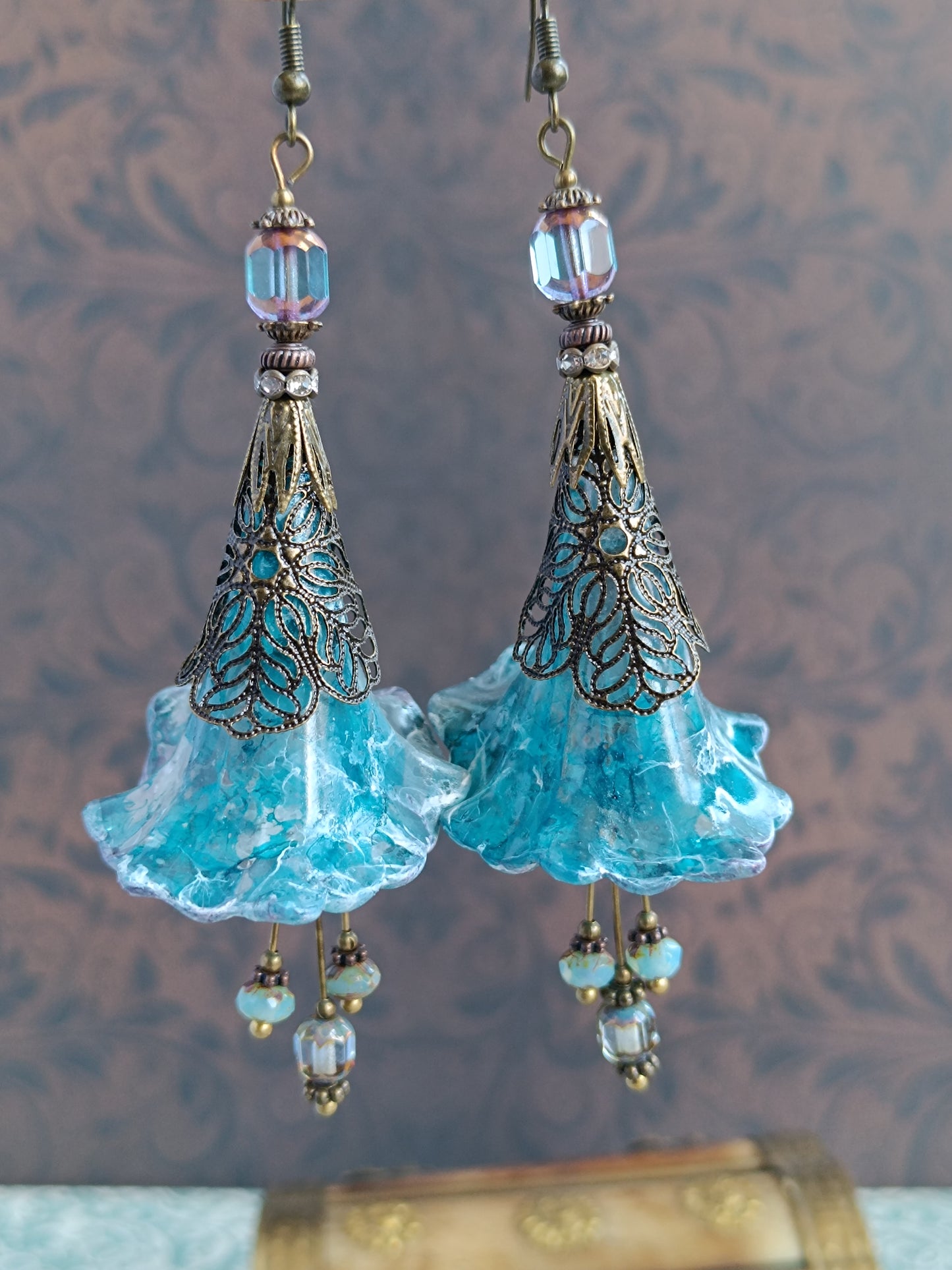 Boucles d'Oreilles Fleur Trompette mélancolique printanière