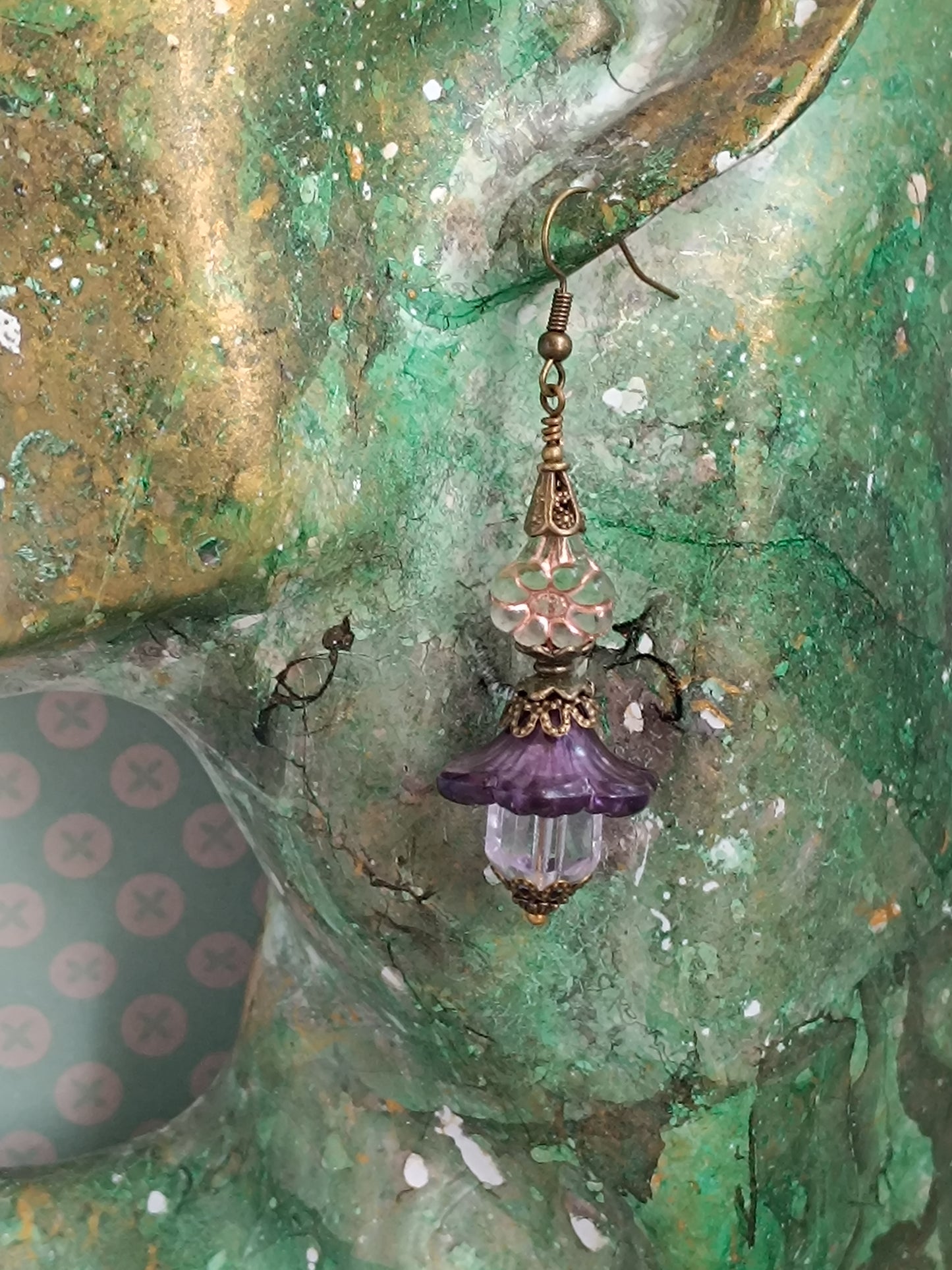 Boucles d'oreilles fleurs améthyste et fleurets verts