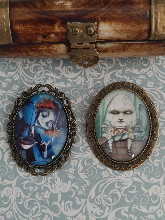 Broche Humpty Dumpty Alice - Cabochon Bronze Vintage