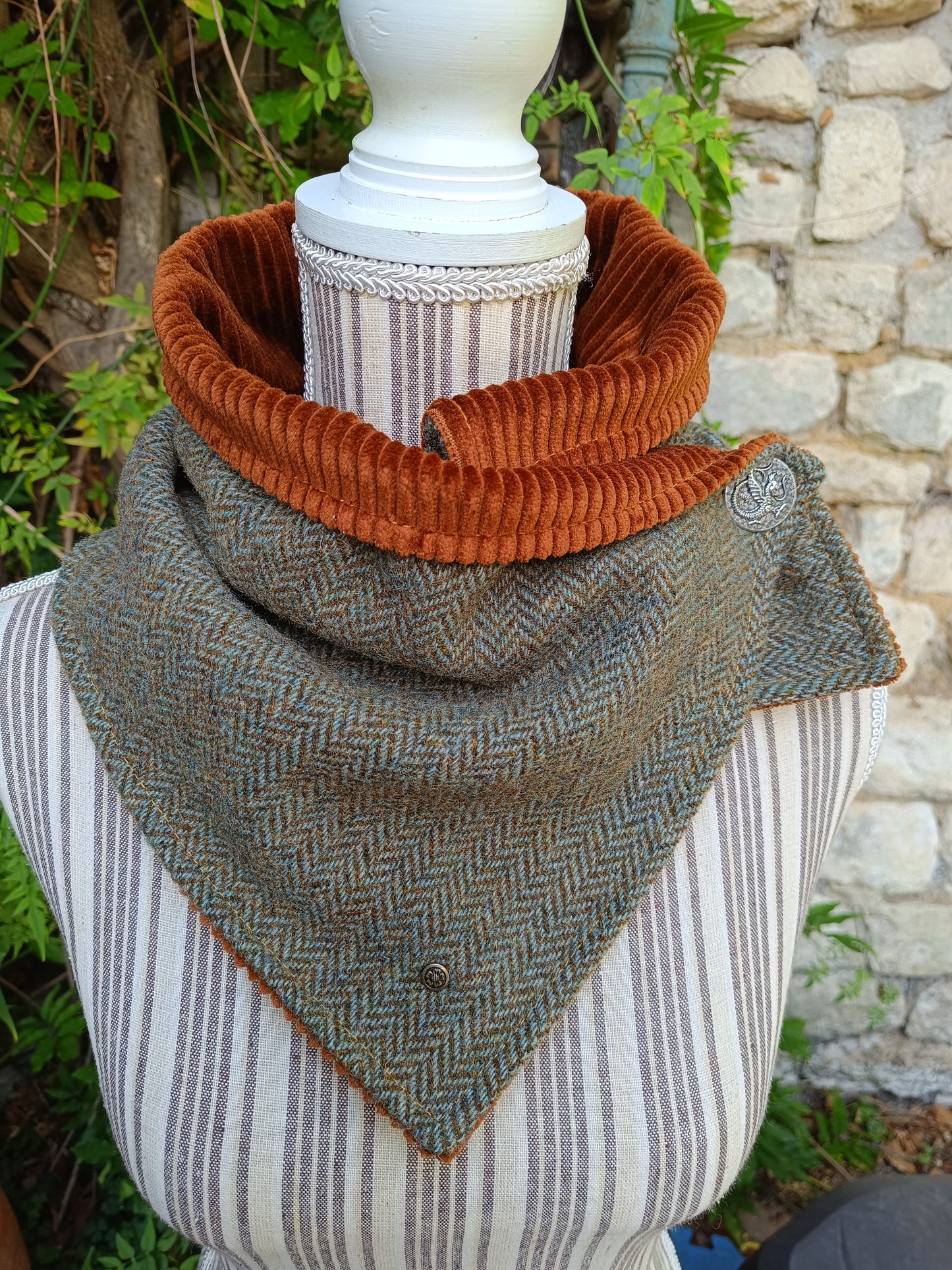 Tour de Cou Tweed Celtique Bleu Doré Velours Côtelé Marron Roux Bouton Vintage Dragon Fabrication Française