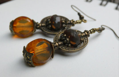 Boucles Oreilles Pendantes Dark Academia Verre Tchèque Bronze Antique
