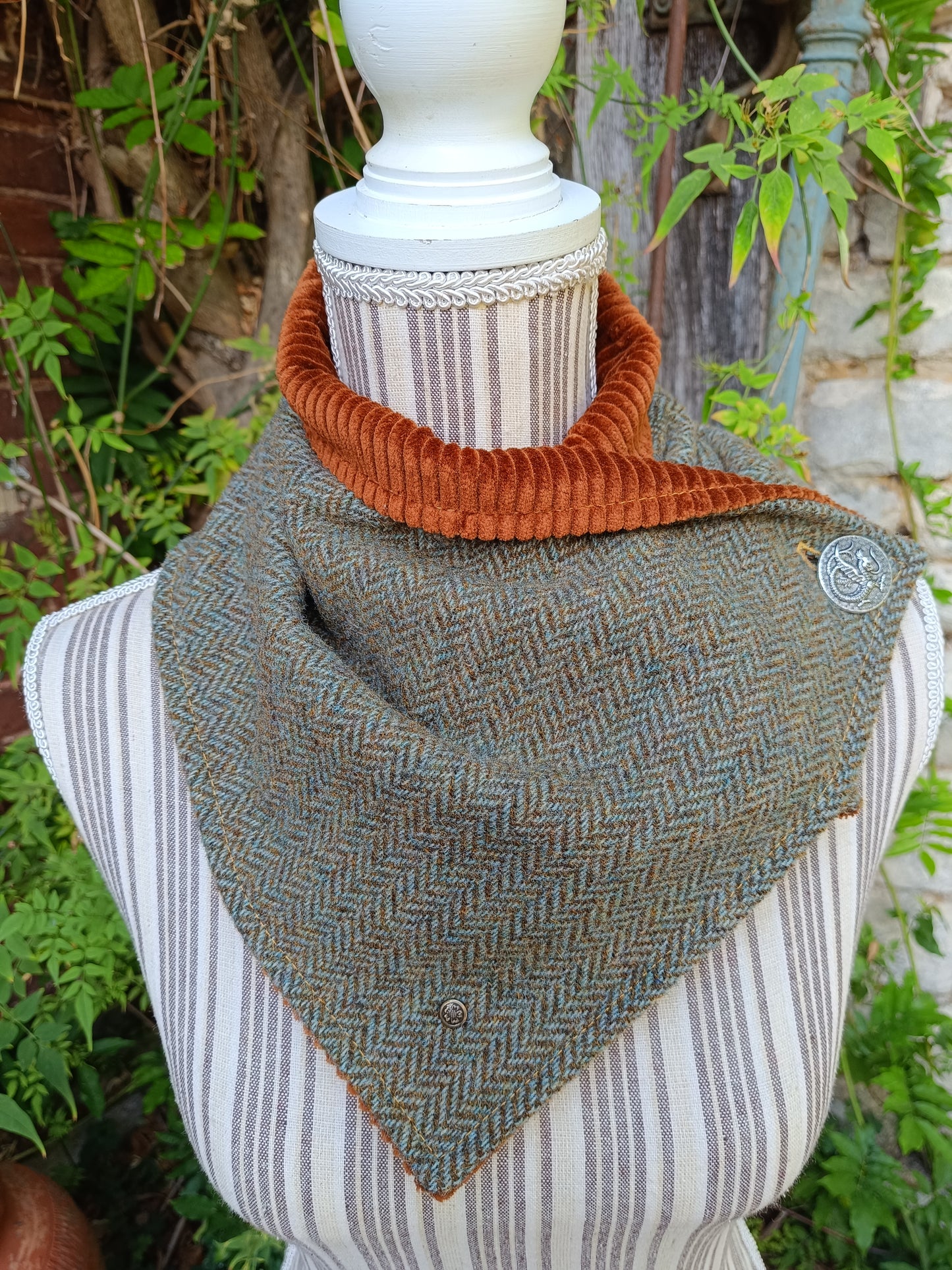 Tour de Cou Tweed Celtique Bleu Doré Velours Côtelé Marron Roux Bouton Vintage Dragon Fabrication Française