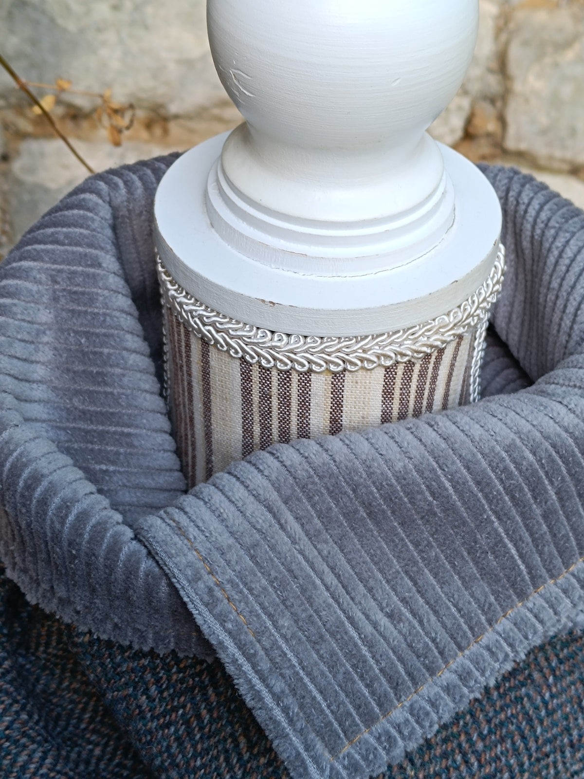 Tour de cou en tweed celtique gris doublé de velours côtelé