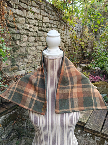 Tour de cou tartan écossais doublé de velours côtelé kaki bouton dragon vintage