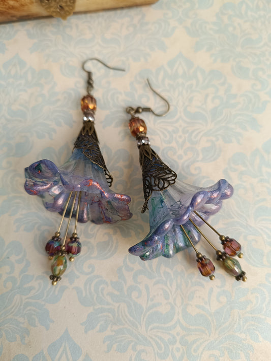 Boucles d'Oreilles Fleur Trompette mélancolique printanière
