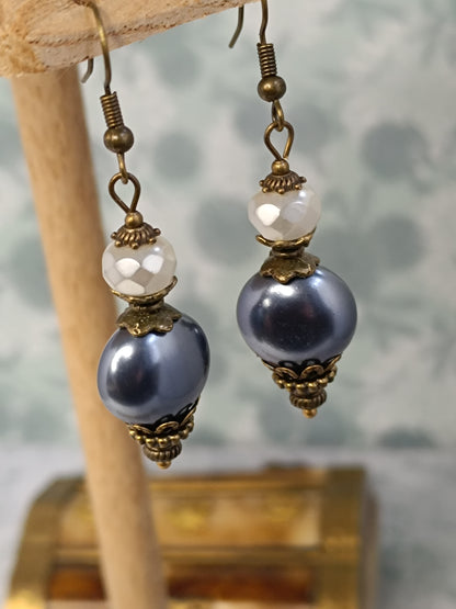 Boucles d'Oreilles Perles Rondes Précieuses - Verre Tchèque Nacré Bronze