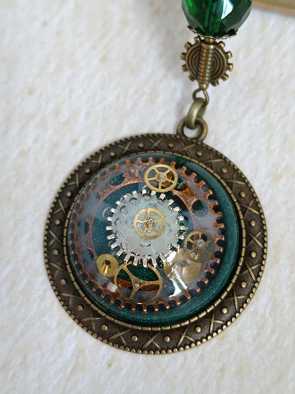 Ensemble Collier et Boucles d'Oreilles Steampunk Perles de Verre Tchèque Vertes Pendentif Cabochon Bronze Artisanal