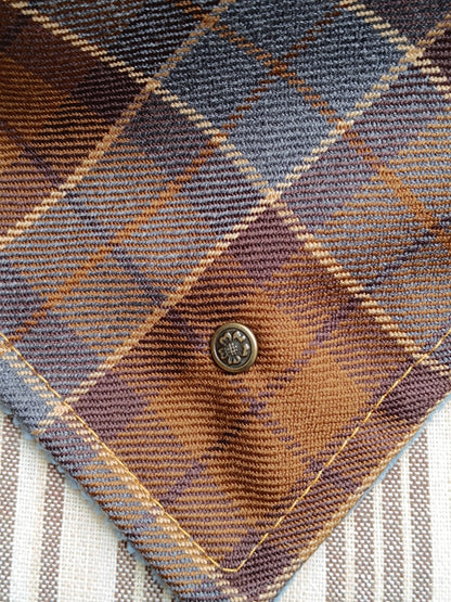 Tour de cou tartan écossais pure laine velours côtelé bleu et bouton vintage autrichien