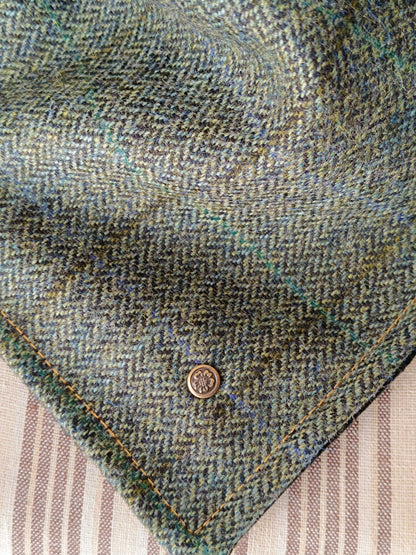 Tour de cou tweed celtique bleu vert doublé velours vert dark bouton blason héraldique vintage