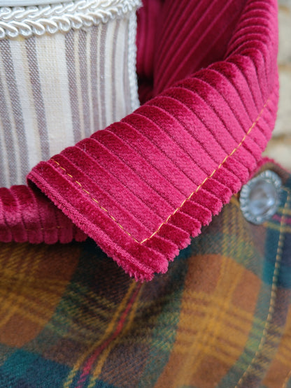 Tour de cou tartan laine velours côtelé bordeaux et grand bouton vintage métal et nacre