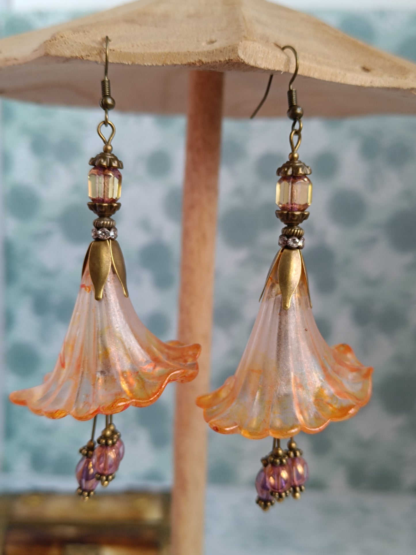 Boucles d'Oreilles Fleurs Lucite XXL - Perles Verre Tchèque