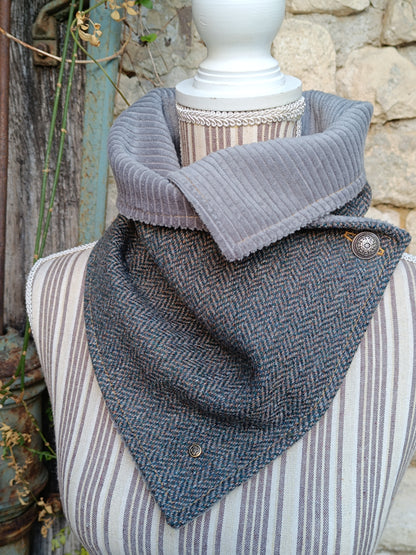 Tour de cou en tweed celtique gris doublé de velours côtelé