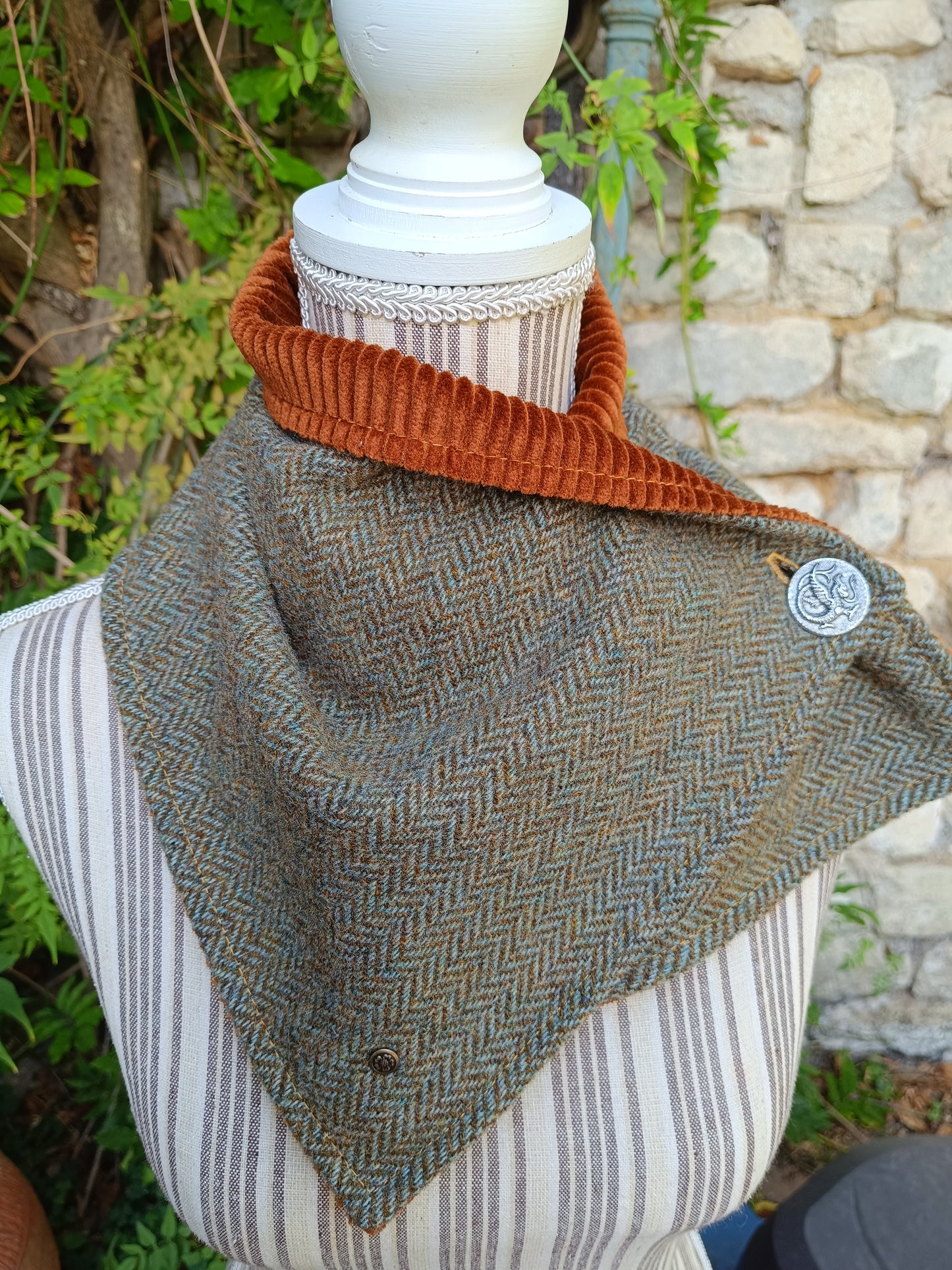 Tour de Cou Tweed Celtique Bleu Doré Velours Côtelé Marron Roux Bouton Vintage Dragon Fabrication Française