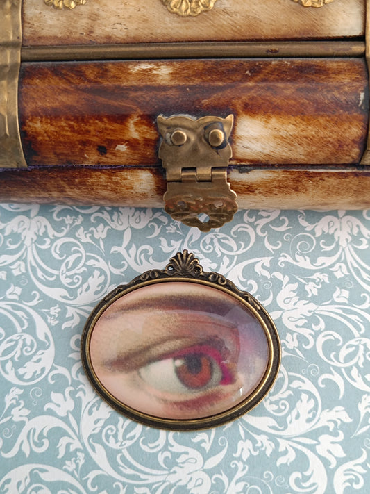 Broche cabochon verre oeil , original style cabinet de curiosités victorien