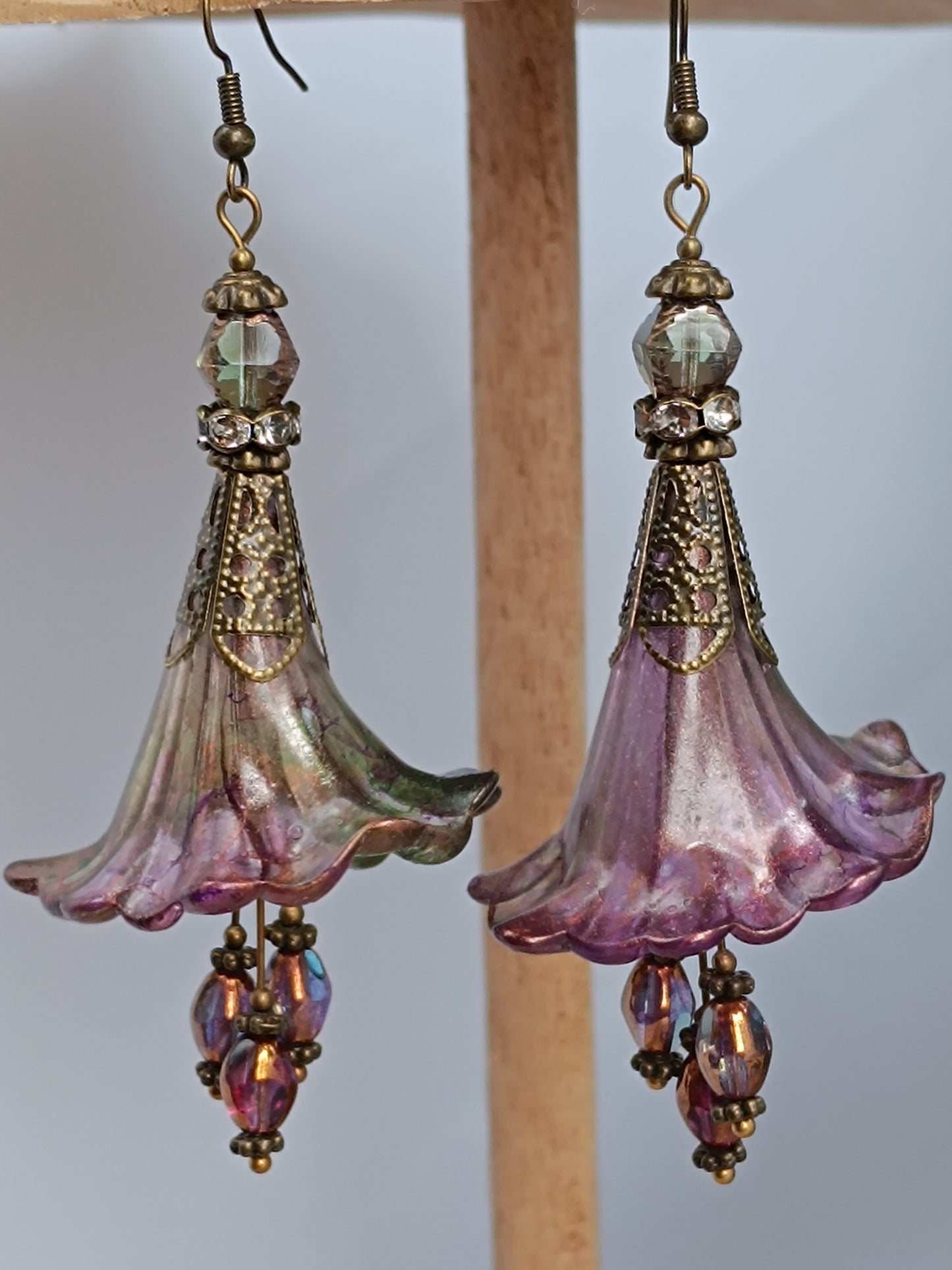 Boucles d'Oreilles Pendantes Féeriques Vertes Violettes Voile Cuivré Perles Verre Tchèque XXL